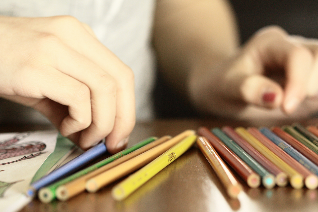 Choosing Colored Pencils, album di Pink Sherbet Photography/flickr