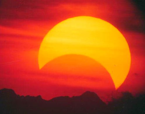 Anular Eclipse on May 10 1994 - Author: Mirko Pafundi, Italy