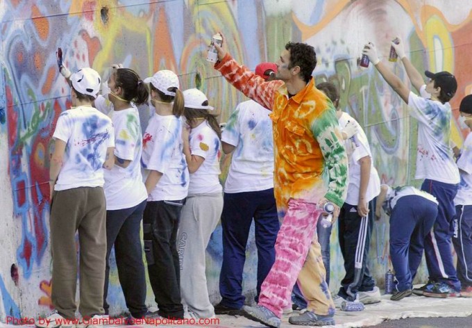 Raoul si cimenta nella street art insieme con i ragazzi della Fondazione Coloriamo i sogni 