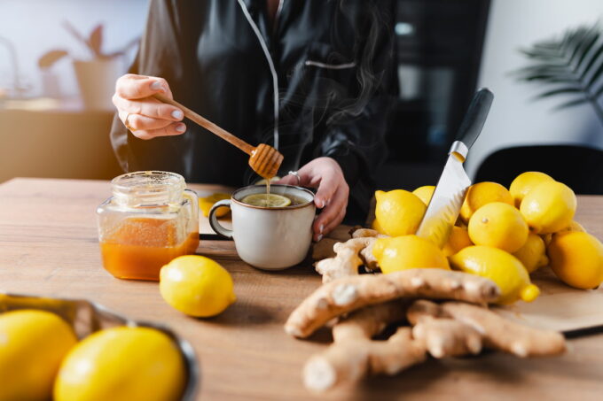 Tisana zenzero e limone contro raffreddore