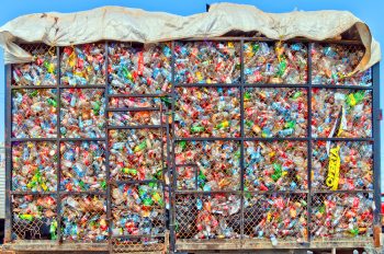 bottiglie di plastica, riciclo, economia circolare