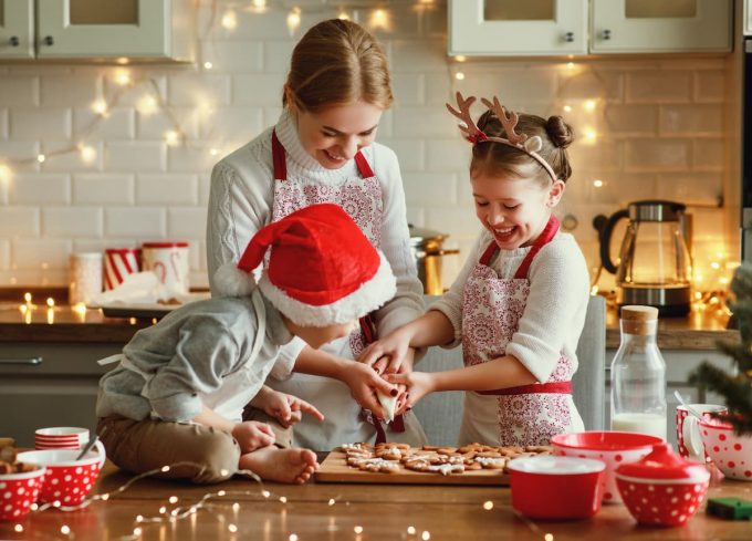 Natale a casa con i bambini: una ricetta tutti insieme