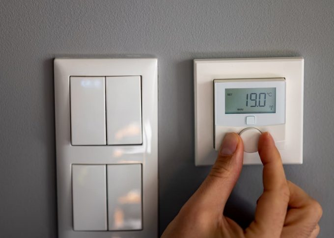 Nuove regole riscaldamento casalingo: 19 gradi in casa