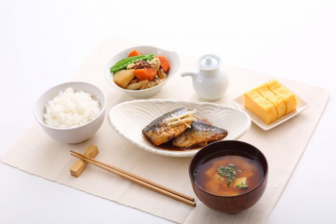 Menu giapponese con zuppa di miso