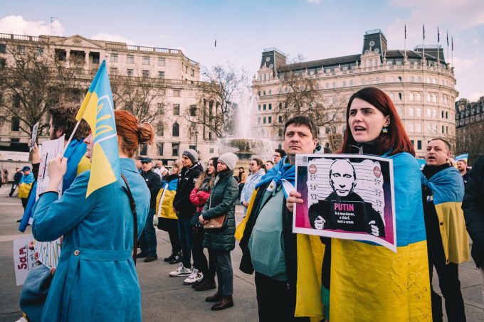 manifestazione pro ucraina contro Putin